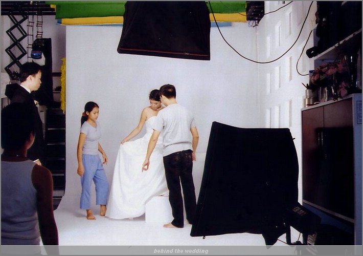 behind11.jpg (71.3 KB)