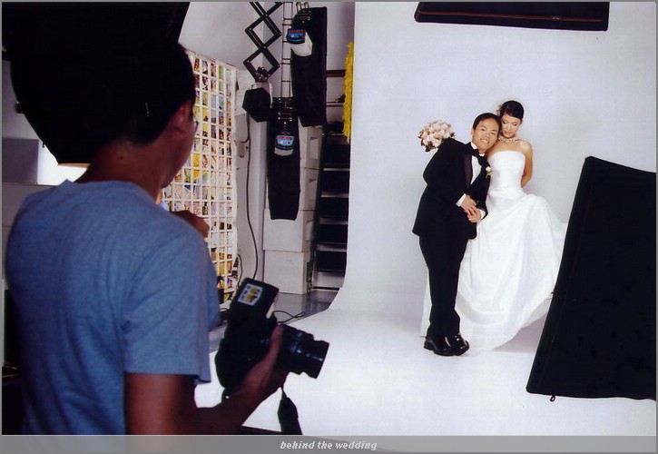 behind18.jpg (72.1 KB)