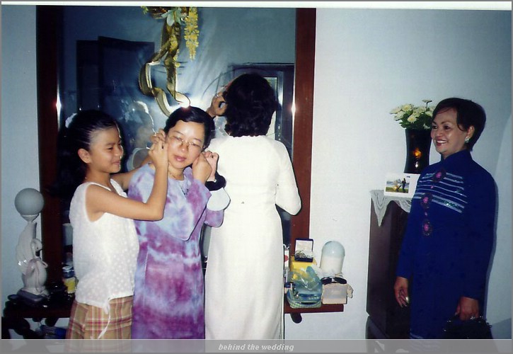 behind45.jpg (81.2 KB)